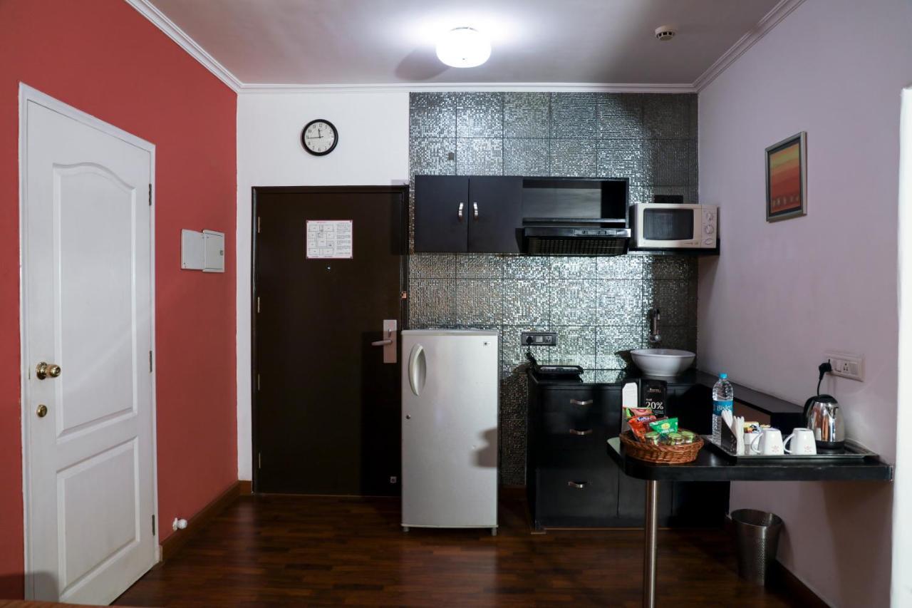 Royal Orchid Golden Suites Poona Buitenkant foto