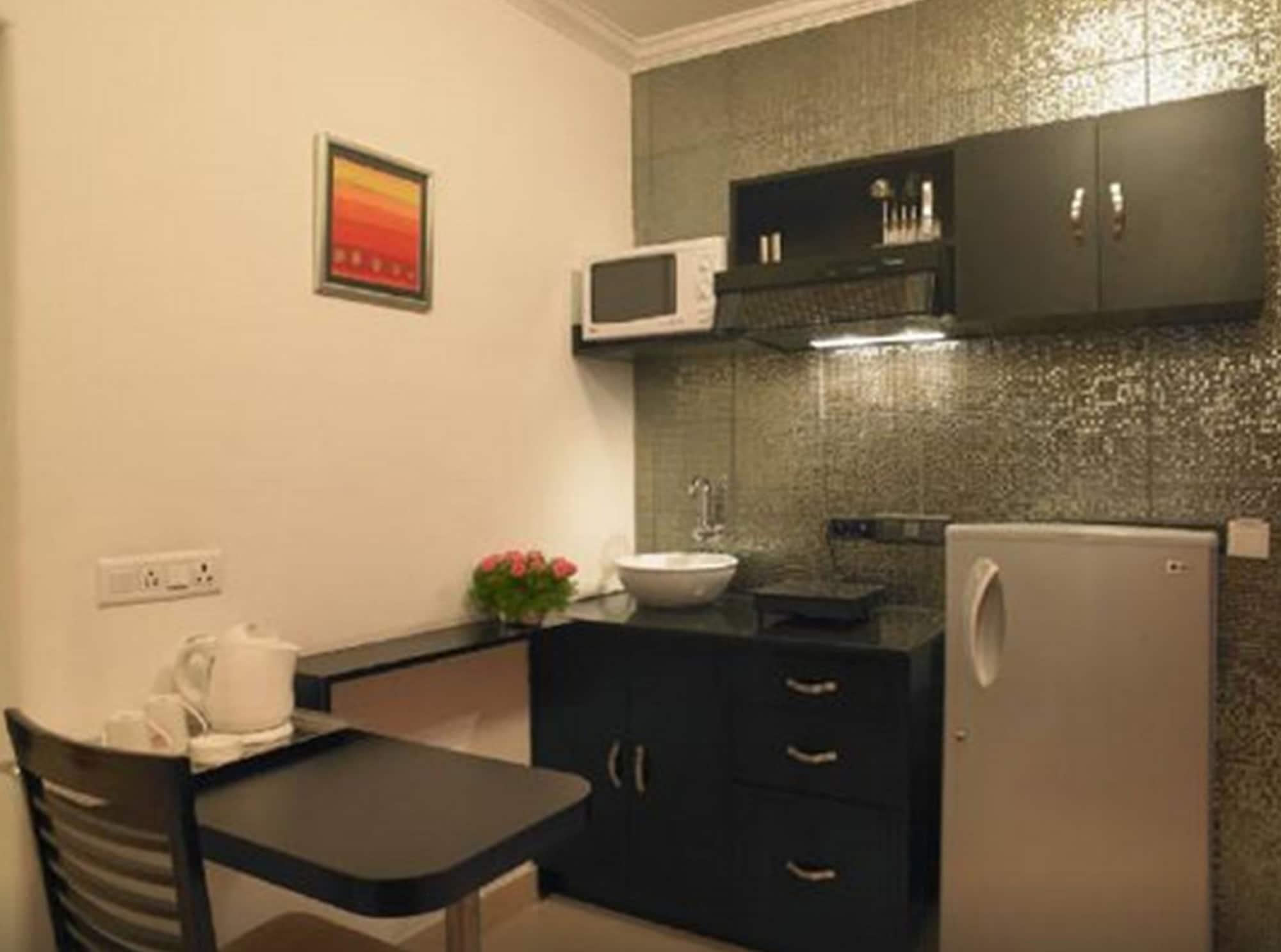 Royal Orchid Golden Suites Poona Kamer foto