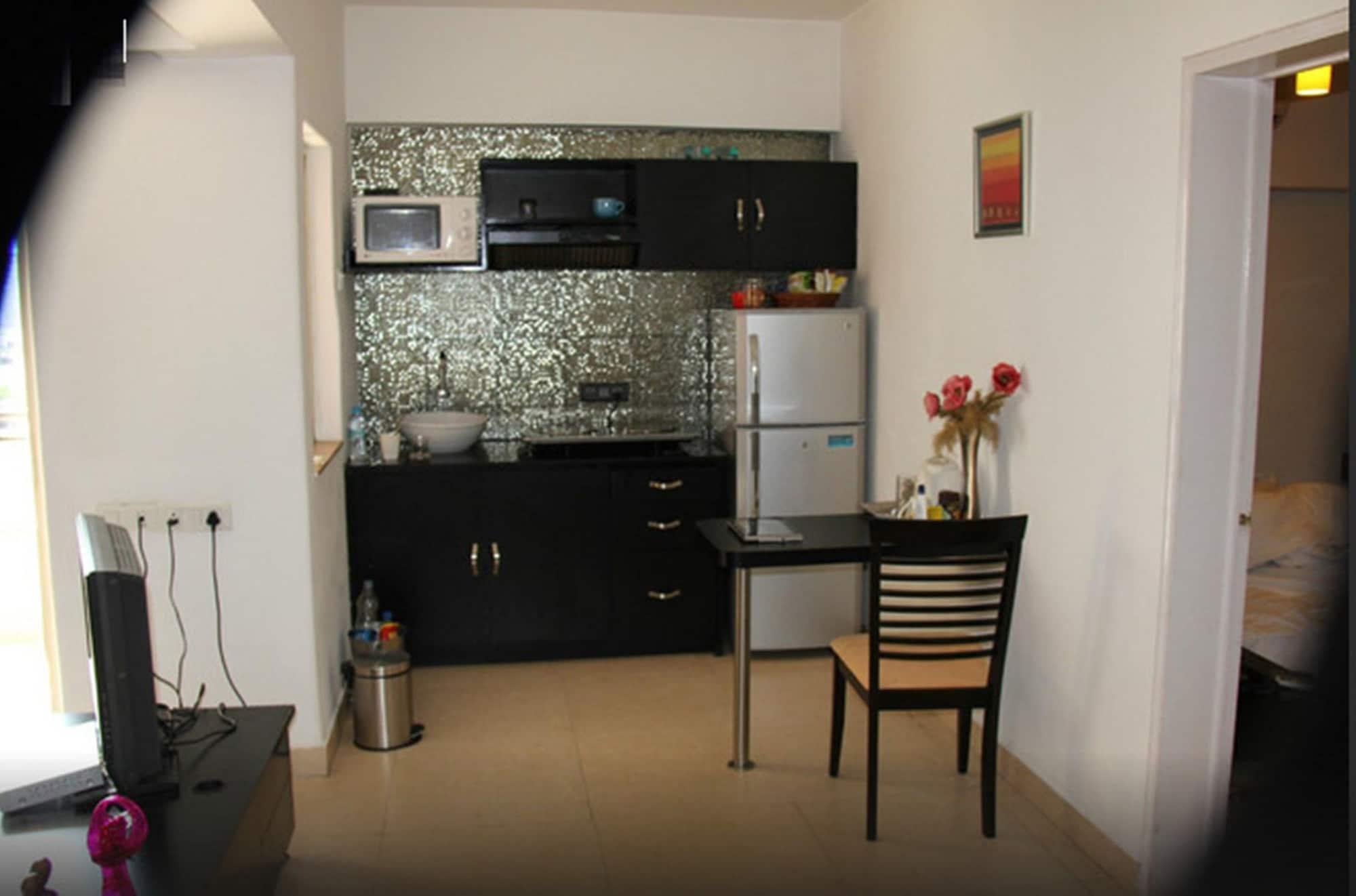 Royal Orchid Golden Suites Poona Buitenkant foto