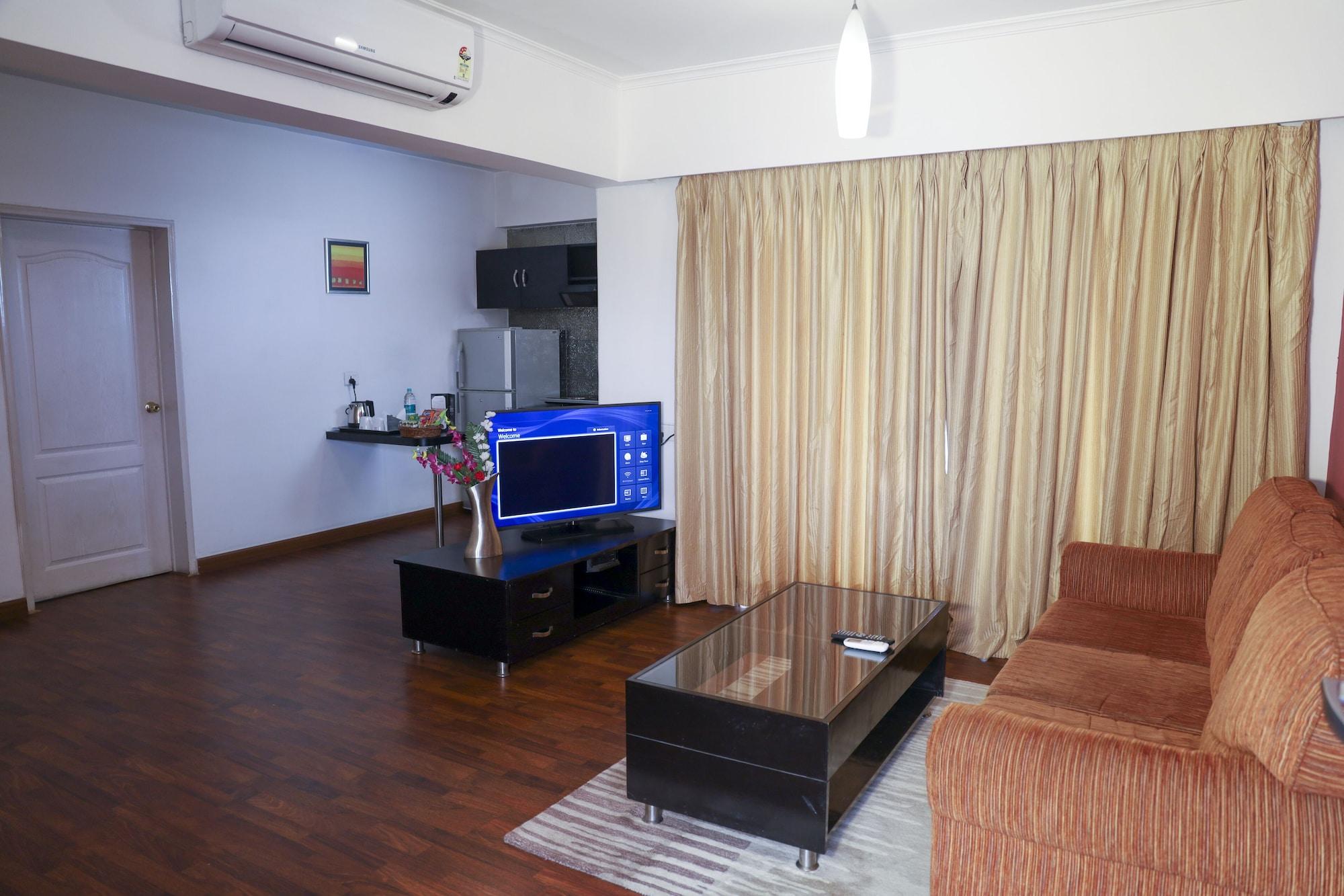 Royal Orchid Golden Suites Poona Buitenkant foto