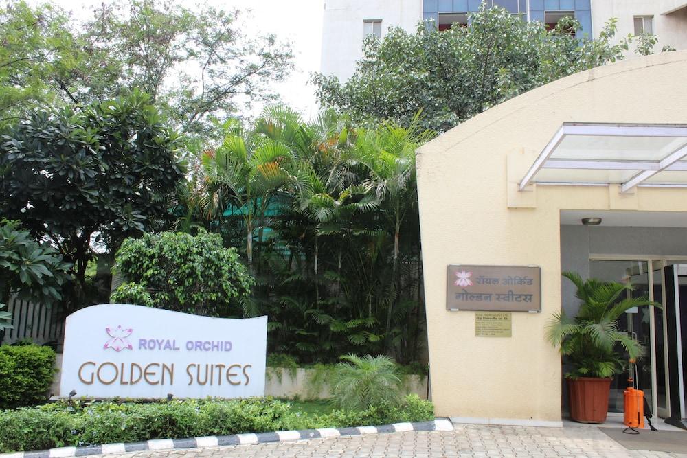 Royal Orchid Golden Suites Poona Buitenkant foto