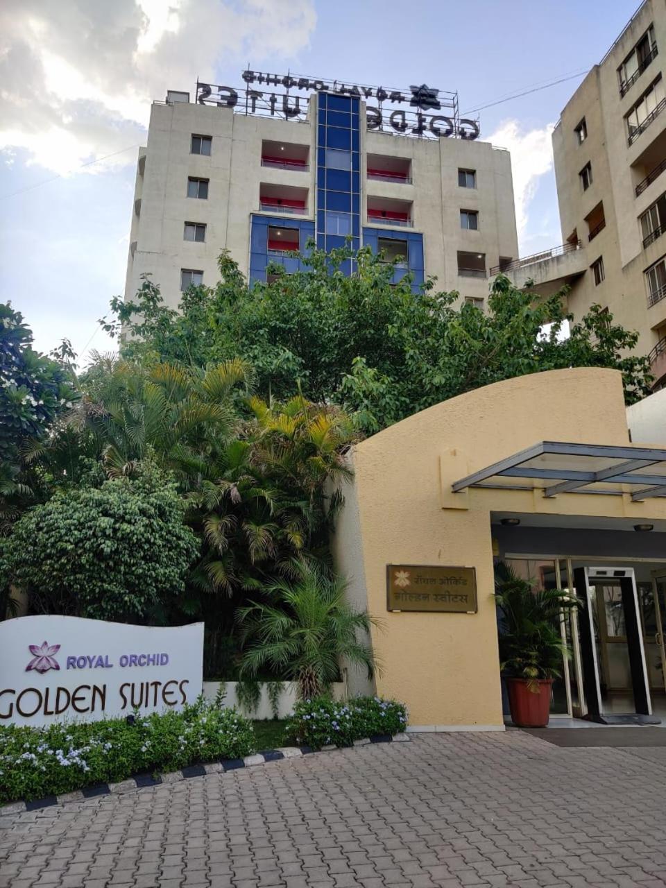Royal Orchid Golden Suites Poona Buitenkant foto